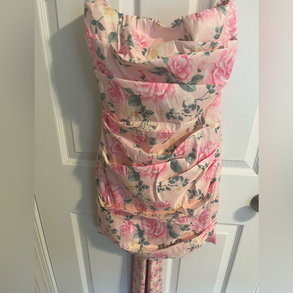 Chic Floral Strapless Mini Dress